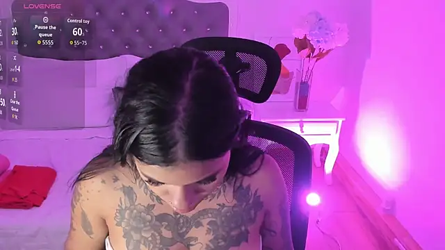 Aisha Haddad online show from February 2026 02:24:01 PM