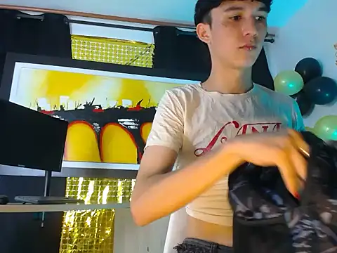 jullian ricci online show from March 2026 07:33:01 PM