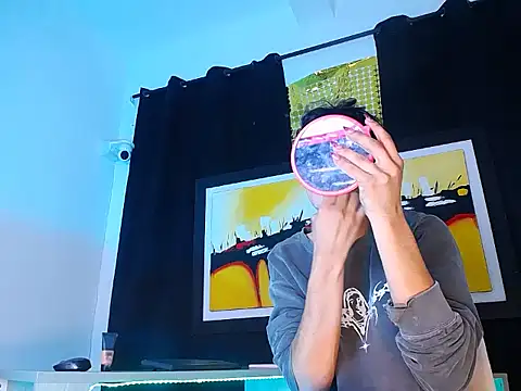 jullian ricci online show from March 2026 10:24:02 PM