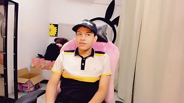 Top and bottom online show from April 2026 09:39:33 PM