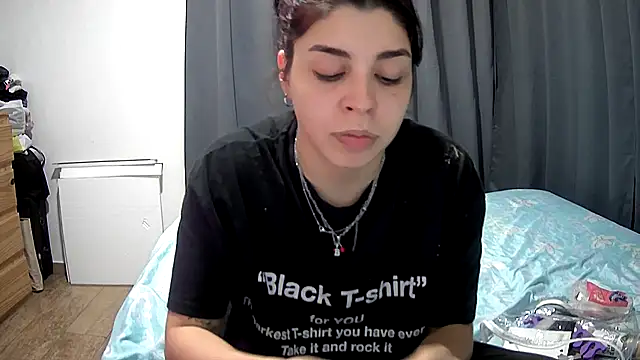 violetazein7 online show from May 2026 08:39:02 PM