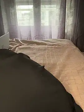 kingXqueenXX online show from April 2026 08:01:01 AM