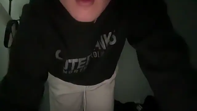 maxxboyyy online show from May 2026 09:21:02 PM