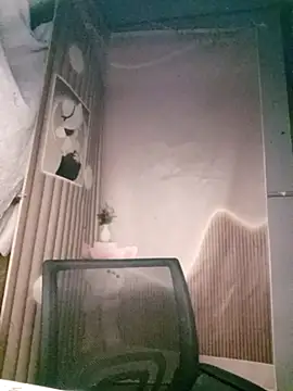 Girl-crazy1 online show from March 2026 09:32:02 PM