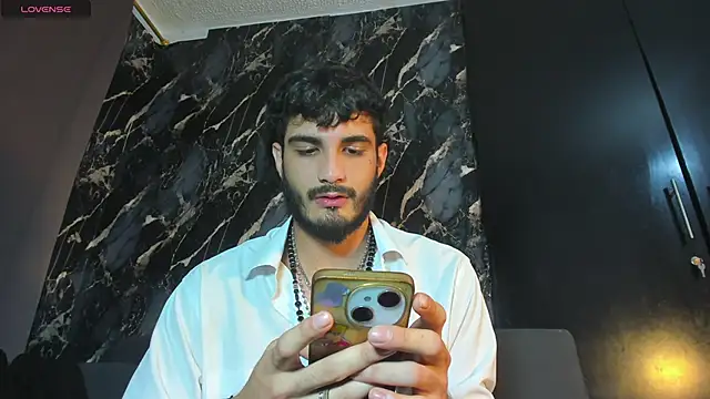 LovexJuxn8 online show from March 2026 07:29:01 PM