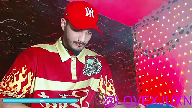 LovexJuxn8 online show from June 2026 09:32:02 PM