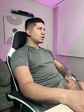  robertobaggioo online show from March 2026 12:38:02 PM