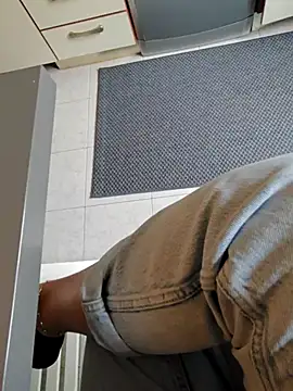 Ginevra01 online show from April 2026 01:28:01 PM