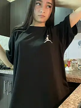 candy deluxe online show from March 2026 03:36:01 AM