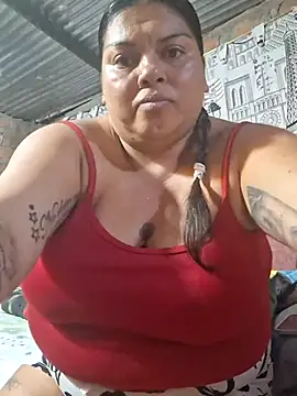 Juli Powl online show from April 2026 12:04:01 AM