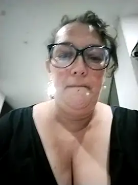  Saraqueen online show from April 2026 03:44:02 AM