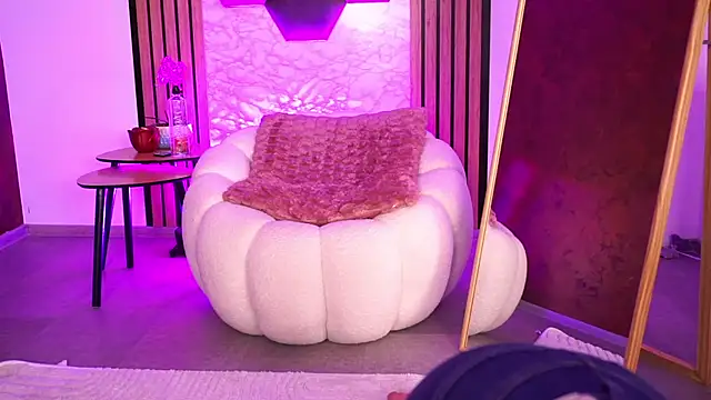 SashaLorrenz online show from March 2026 08:09:02 AM