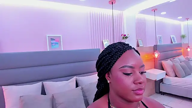 laia fisher  online show from April 2026 01:31:01 PM