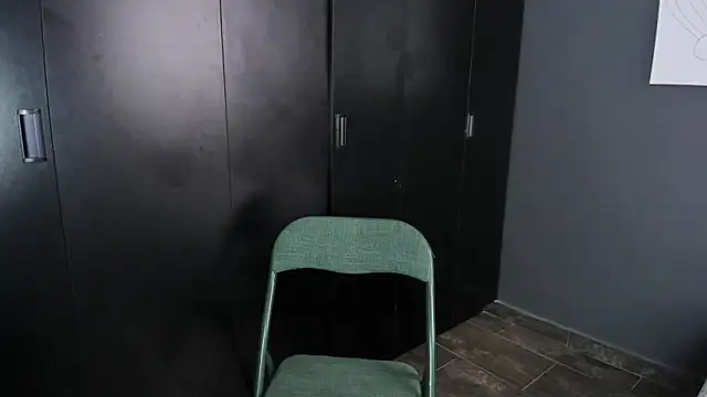 love kriss online show from April 2026 05:22:02 PM