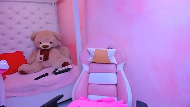 eimmy  skinny online show from April 2026 03:26:01 AM