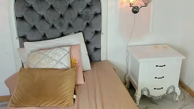 angelsky11 online show from March 2026 07:30:01 PM