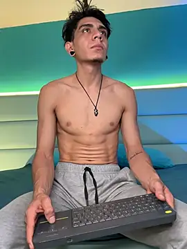 abrilandjulian online show from March 2026 11:49:02 AM