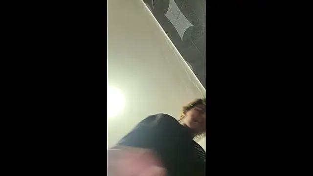 Snapshot of prince_oliverr chatting on April 2026 02:10:01 AM prince oliverr online show from April 2026 02:10:01 AM