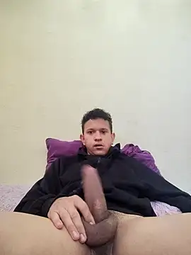 HOTCANINO online show from April 2026 04:49:01 PM