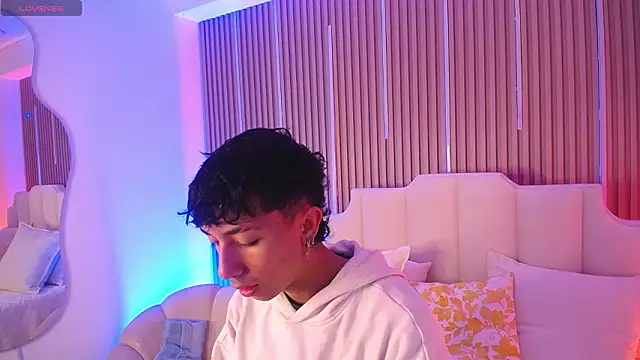 Aiden Rivers  online show from March 2026 12:45:01 PM