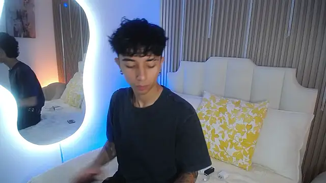 Aiden Rivers  online show from March 2026 12:46:01 PM