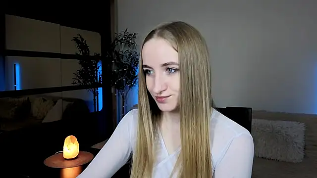 Oxy Foxie online show from May 2026 08:48:02 PM