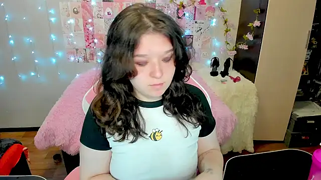 Kate Acid online show from July 2026 11:14:02 PM