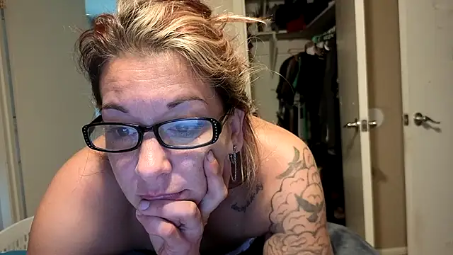 MissBella0969 online show from April 2026 03:52:01 PM