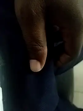 Snapshot of Mr-kke chatting on March 2026 01:22:01 AM Mr-kke online show from March 2026 01:22:01 AM