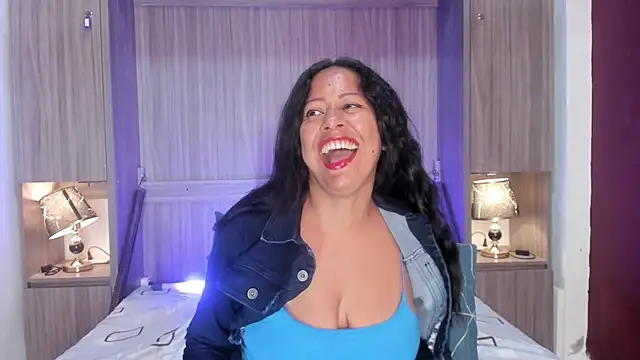 AllieBennet online show from April 2026 07:41:01 PM