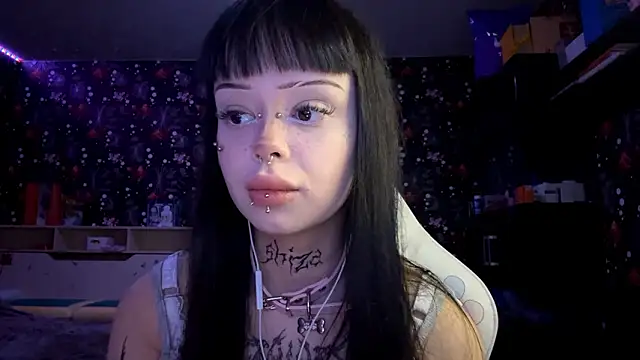 Luna Sohotti online show from February 2026 03:20:01 PM