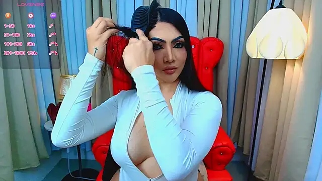 Snapshot of Laureen_Hilton chatting on June 2026 10:47:01 AM Laureen Hilton online show from June 2026 10:47:01 AM
