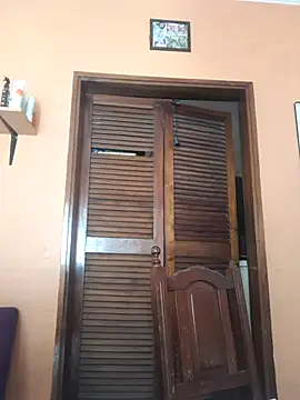 Lucia queen online show from March 2026 05:57:02 PM