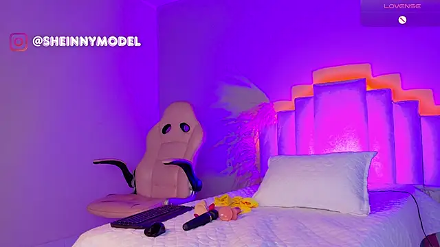 Sheinny brown1 online show from February 2026 07:56:01 PM