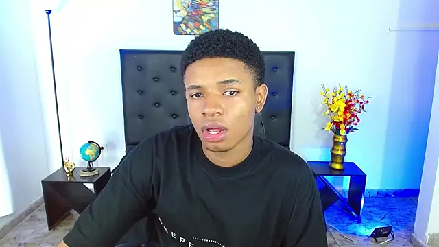 liiam3 online show from April 2026 08:35:02 PM