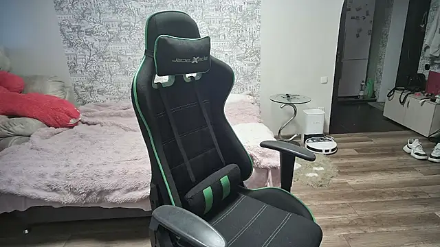 SlankyMic online show from April 2026 03:27:01 PM