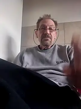 Costy601 online show from April 2026 02:55:02 PM