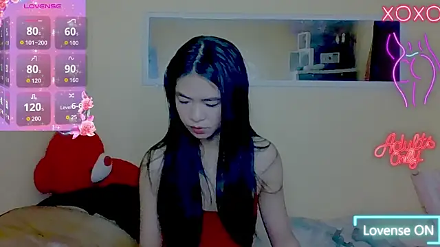 Luna Moonfang online show from June 2026 09:47:01 AM