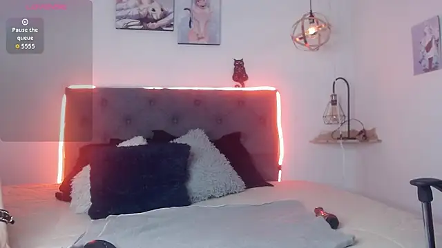 CHERRY DARCK online show from April 2026 03:40:02 PM