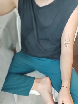 19daniboy online show from April 2026 01:01:01 PM