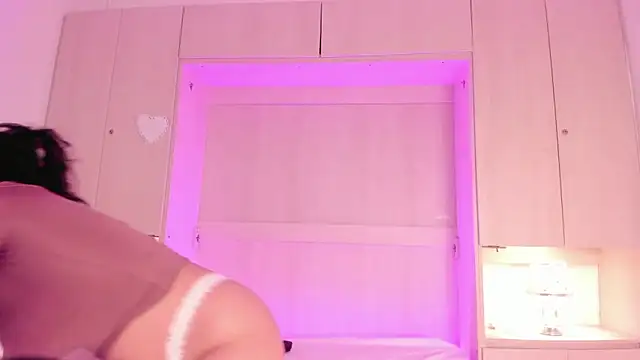 ElaRey  online show from March 2026 12:02:02 PM