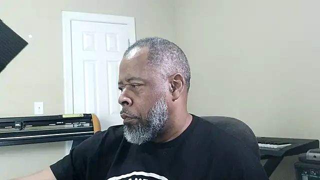 Cleozevo1961 online show from March 2026 04:07:01 PM