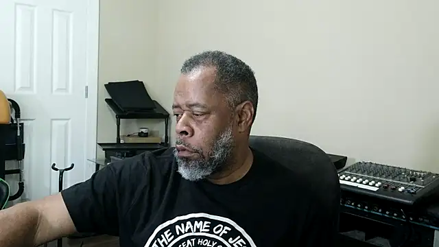 Cleozevo1961 online show from April 2026 02:53:02 PM