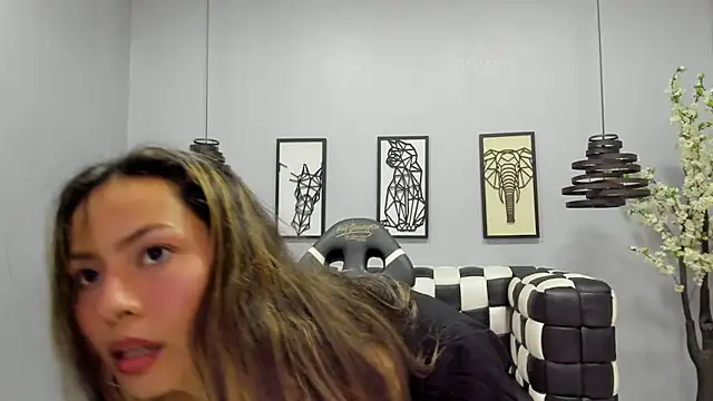 CAAMII SWEETT online show from March 2026 07:43:02 PM