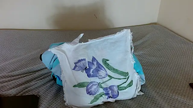 valkahot20 online show from March 2026 02:40:02 PM