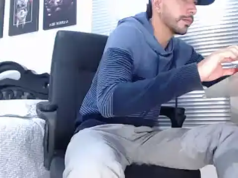 Kratoswolf online show from April 2026 10:23:02 PM