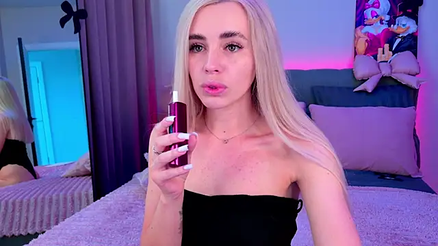 Snapshot of Rossy_X chatting on July 2026 12:17:02 AM Rossy X online show from July 2026 12:17:02 AM