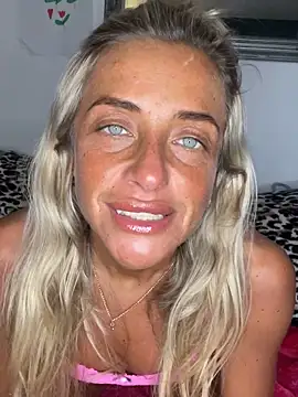 ScarlettGold  online show from April 2026 09:37:02 PM