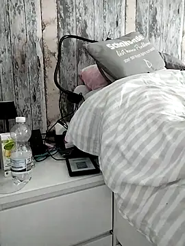 Emma12117 online show from April 2026 10:24:02 AM