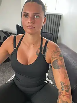 Destinylovex online show from July 2026 11:25:01 AM
